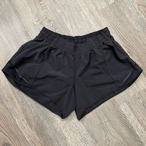 Lululemon Hotty Hot Shorts - size 12